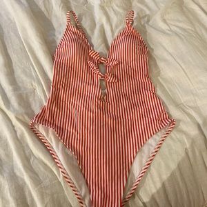 Stripped once bathing suit with adjustable straps size medium!